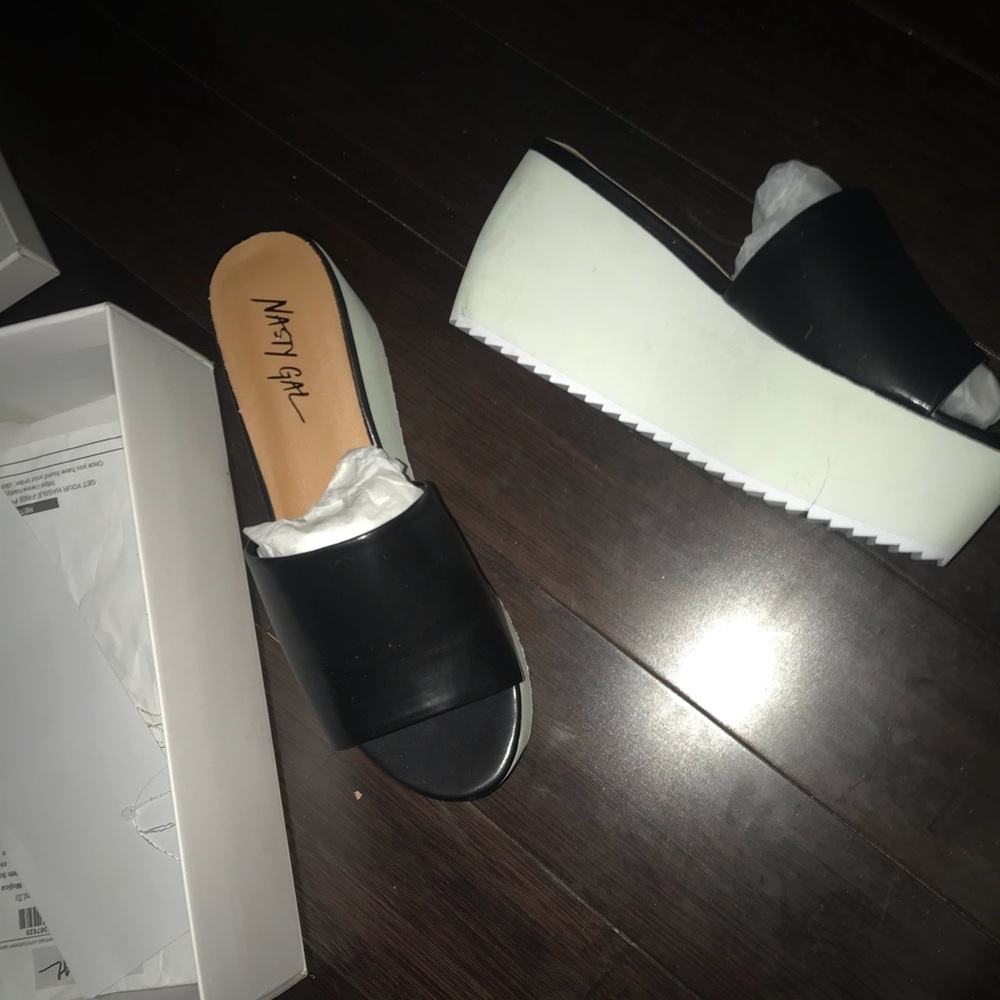 Trendy platform sandals
